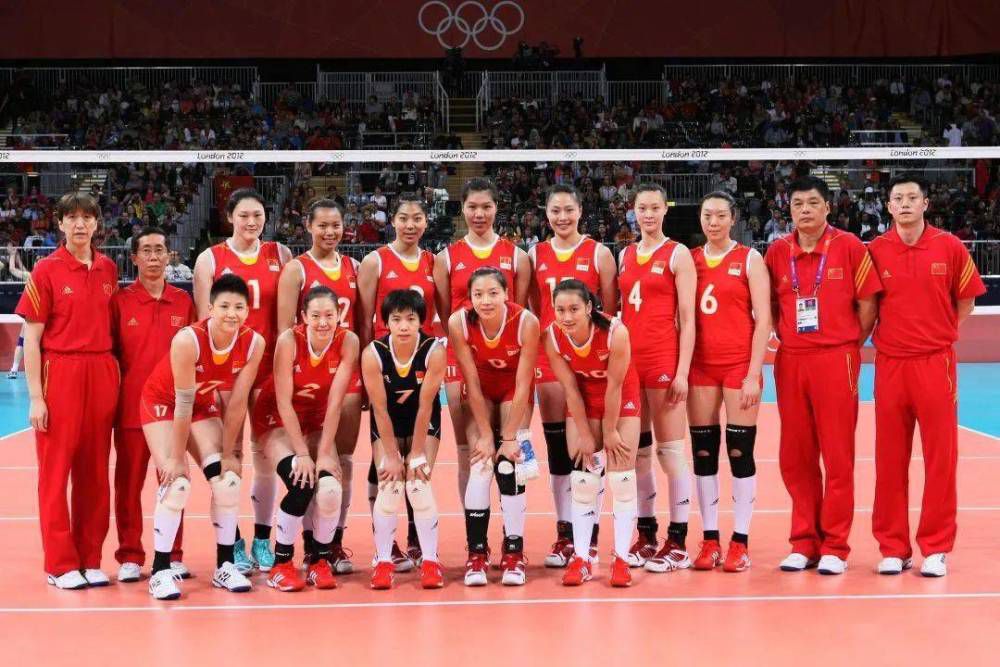 刘家辉皱了皱眉，随即指着刘曼琼与叶辰，高声道：五百万美元可以，但我要把他们两个人都带走。